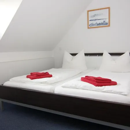 Semi-detached House, Tatil Evi *